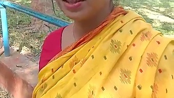 Amazing Bangladeshi Housewife Shari Bhabhi'S Hot Sex Story